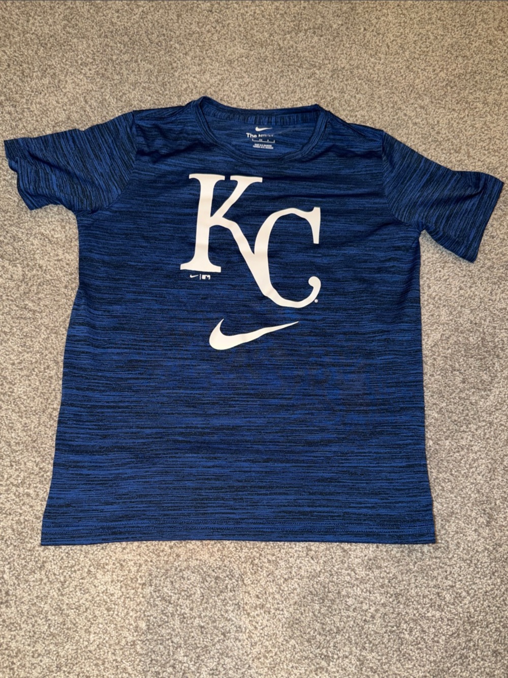 Nike Boys Size Small KC Royals Dri-FIT Tee